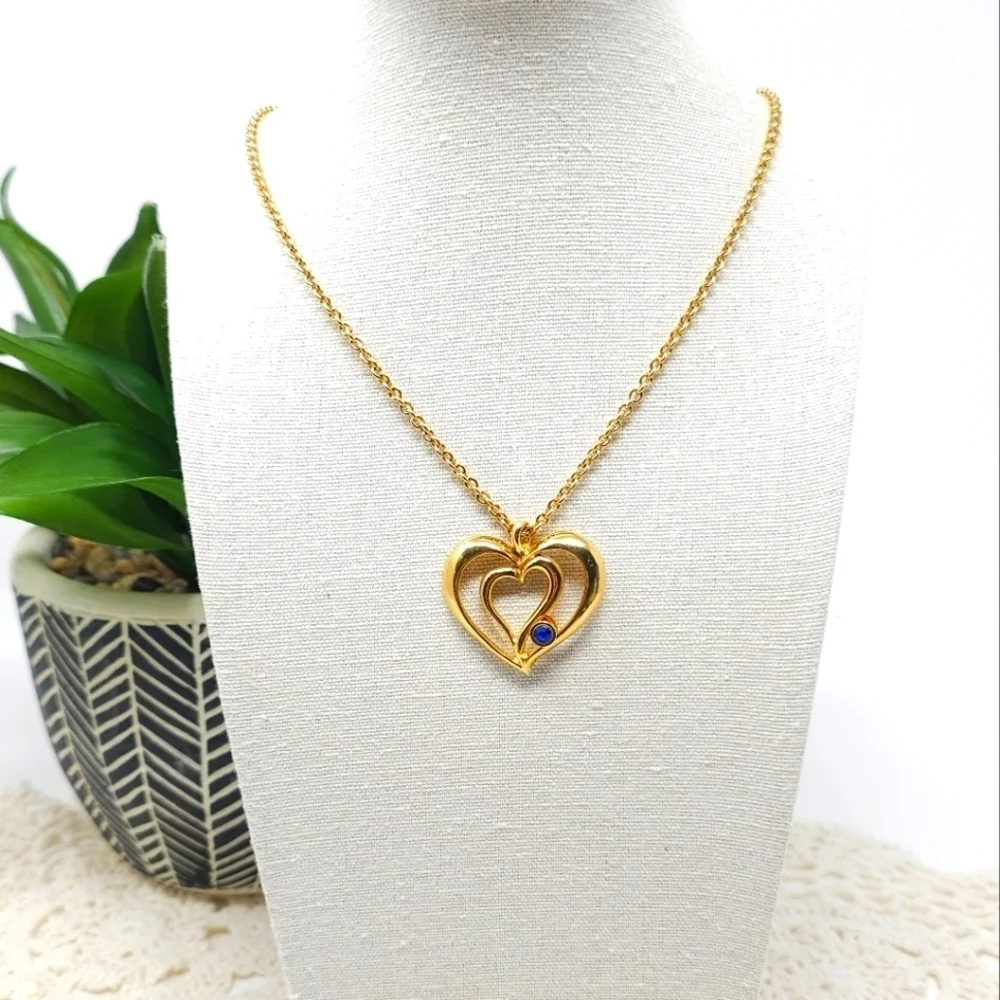 Vtg AVON Golden Heart Blue September Birthstone Necklace - Picture 2 of 4